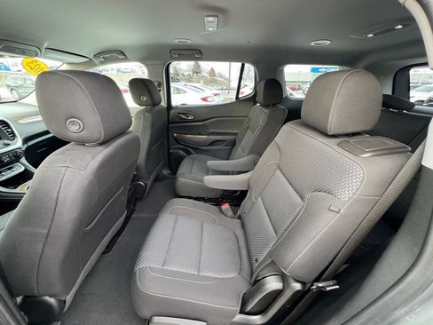 Used 2023 GMC Acadia SLE w/ Driver Convenience Package image 20