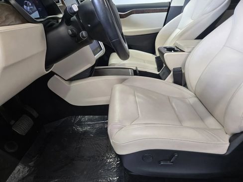 Used 2018 Tesla Model X 75D AWD/4WD image 12