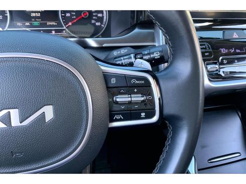 Used 2024 Kia Sorento EX AWD/4WD image 17