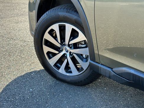 Certified 2022 Subaru Outback Premium image 9