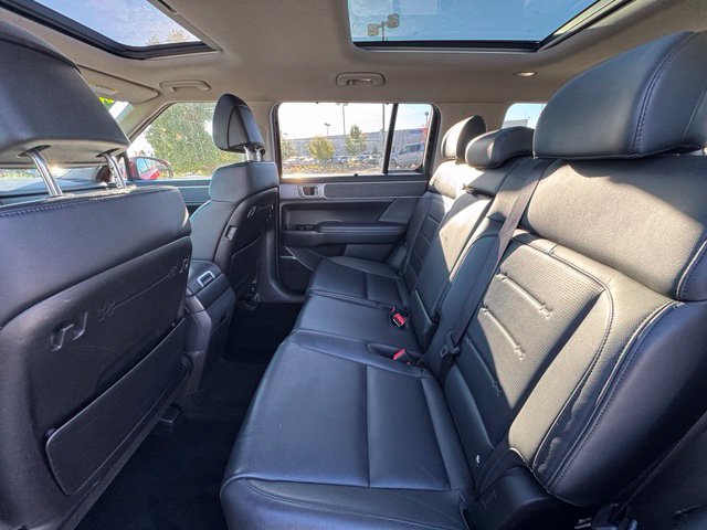 Used 2025 Hyundai Santa Fe Limited AWD/4WD image 27