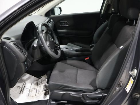 Used 2018 Honda HR-V EX image 10