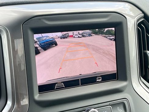 Used 2025 Chevrolet Silverado 1500 Custom Trail Boss w/ LPO, Dark Essentials Package AWD/4WD image 13