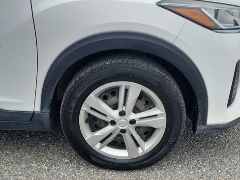 Used 2024 Nissan Kicks S FWD image 7