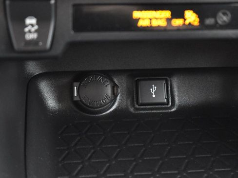 Used 2021 Toyota RAV4 LE FWD image 22
