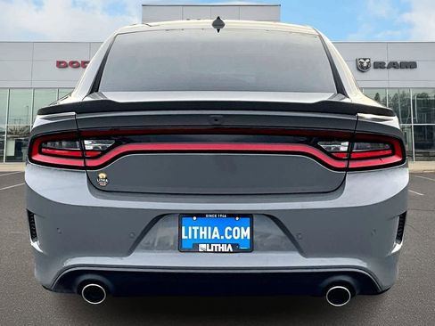 Used 2023 Dodge Charger R/T w/ Technology Group image 5