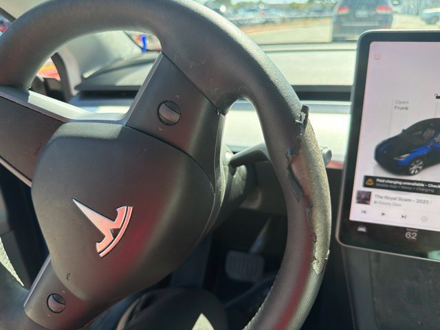 Used 2022 Tesla Model Y Long Range AWD/4WD image 15