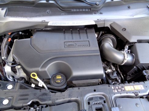 Used 2022 Land Rover Range Rover Evoque R-Dynamic SE image 20