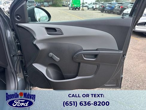 Used 2019 Chevrolet Sonic LT FWD image 30