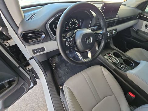 Used 2024 Honda Pilot EX-L image 10