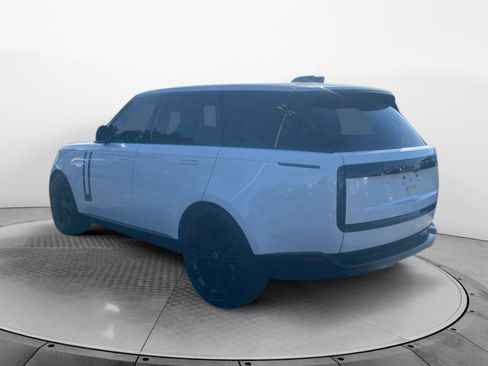 Certified 2024 Land Rover Range Rover SE image 5