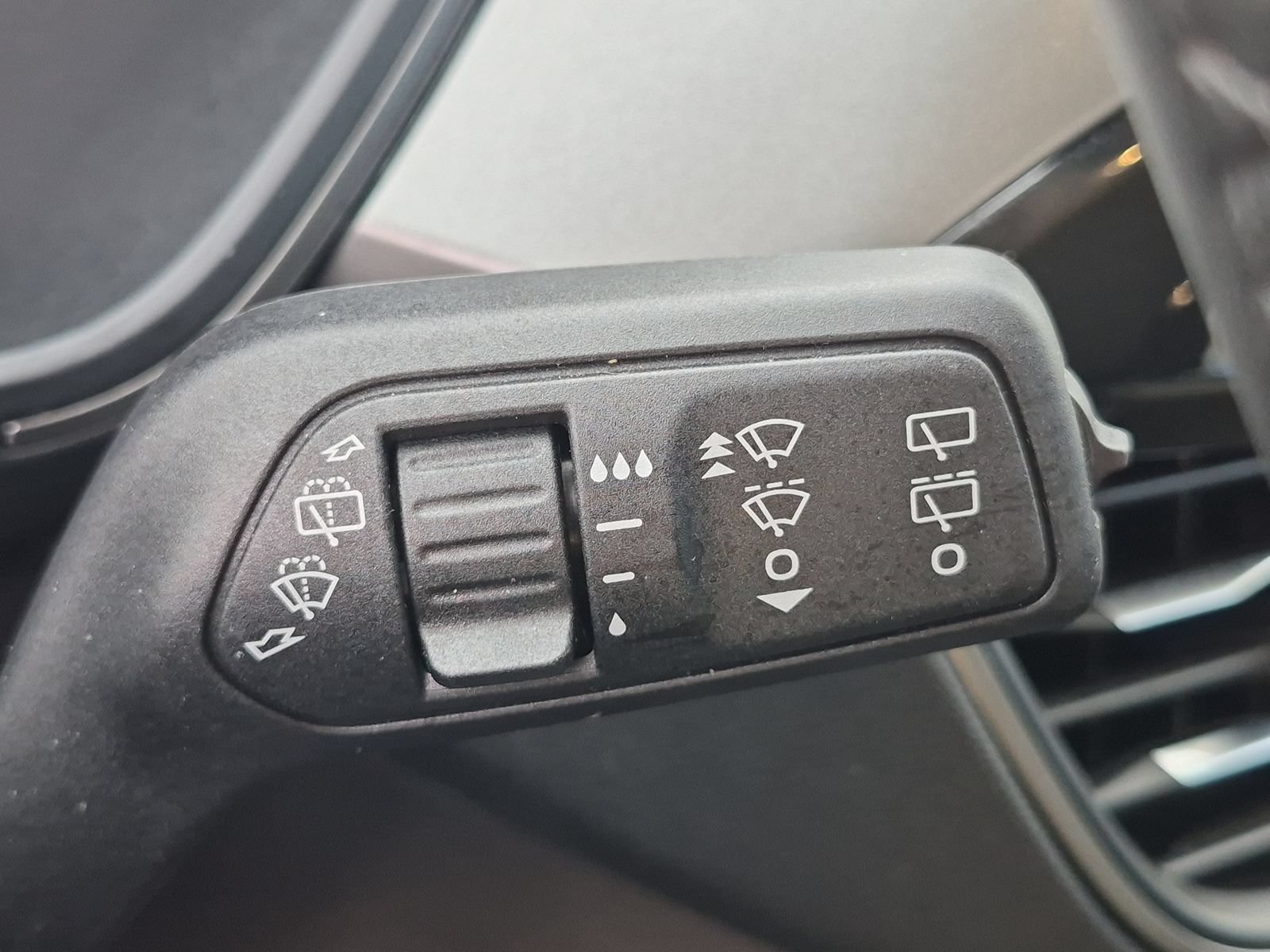 Used 2023 Ford Escape Active w/ Cold Weather Package FWD image 21