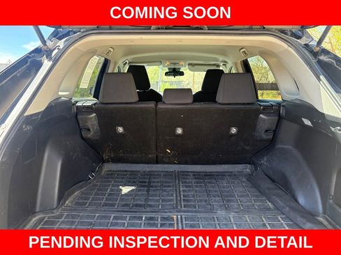 Used 2021 Toyota RAV4 LE w/ Carpet Mat Package (TMS) AWD/4WD image 17