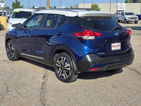 Used 2019 Nissan Kicks SR w/ SR Premium Package FWD image 7