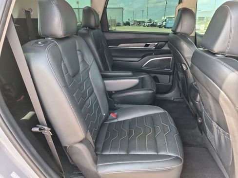 Used 2022 Kia Telluride SX w/ SX Prestige Package AWD/4WD image 27
