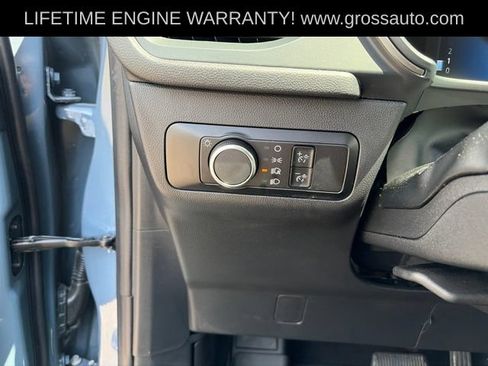 Used 2025 Ford Escape Active AWD/4WD image 16