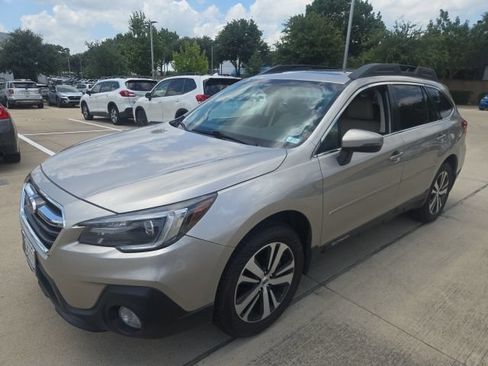 Used 2018 Subaru Outback 2.5i Limited AWD/4WD image 6