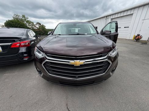 Used 2021 Chevrolet Traverse LT w/ LT Premium Package FWD image 9