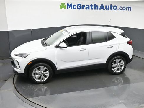 Used 2025 Buick Encore GX Preferred AWD/4WD image 17
