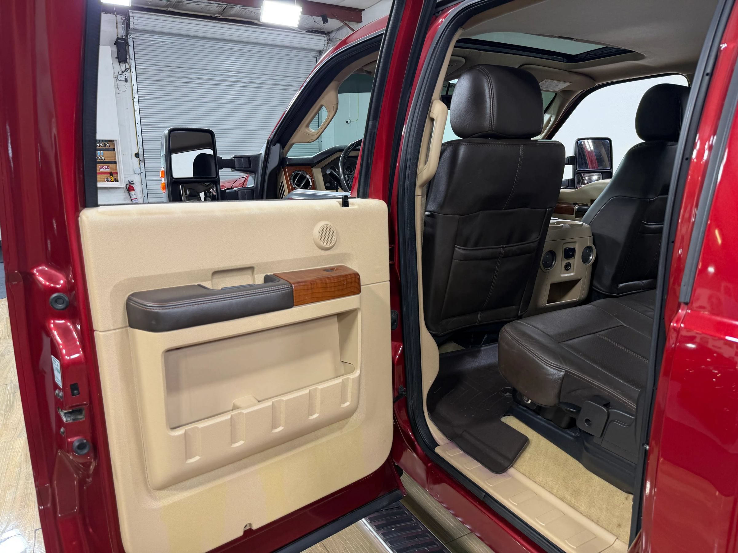 Used 2015 Ford F250 King Ranch w/ FX4 Off-Road Package AWD/4WD image 15