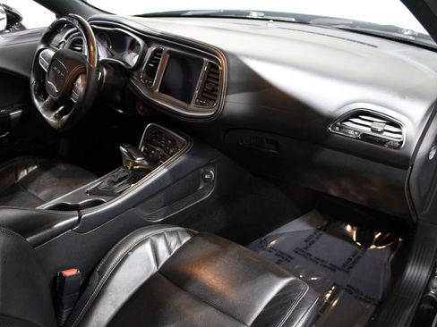 Used 2021 Dodge Challenger SRT Hellcat image 19