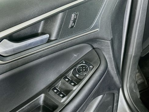 Used 2024 Ford Edge SEL AWD/4WD image 15