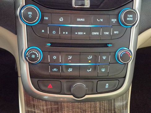 Used 2015 Chevrolet Malibu LT w/ Power Convenience Package image 17