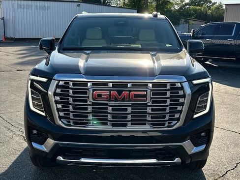 New 2026 GMC Yukon Denali w/ Denali Reserve Package AWD/4WD image 4