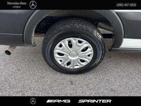 Used 2024 Ford Transit 350 XLT image 9