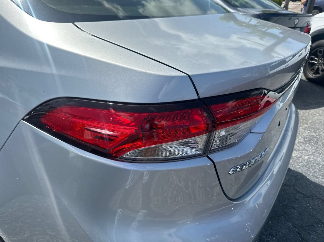 Used 2022 Toyota Corolla LE FWD image 12