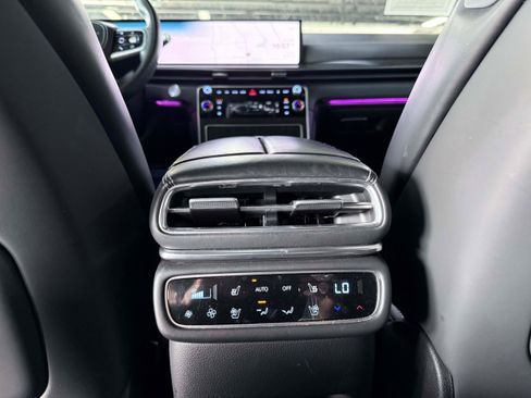 Used 2025 Genesis GV80 3.5T AWD/4WD image 14