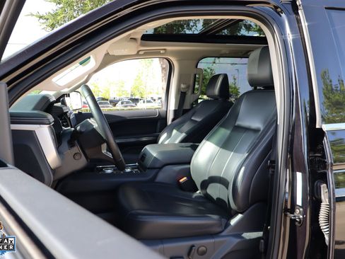 Used 2024 Ford Expedition Max XLT AWD/4WD image 11