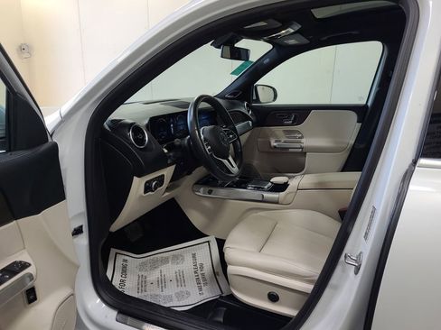 Used 2020 Mercedes-Benz GLB 250 4MATIC image 3