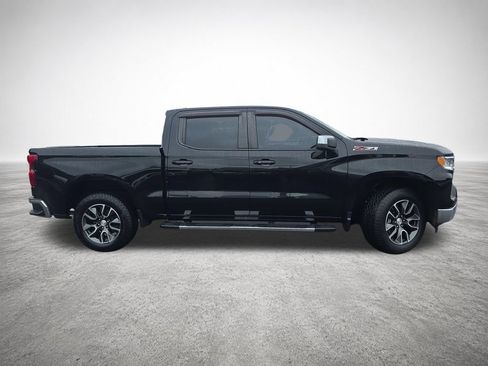 Used 2022 Chevrolet Silverado 1500 LT w/ Z71 Off-Road Package AWD/4WD image 9