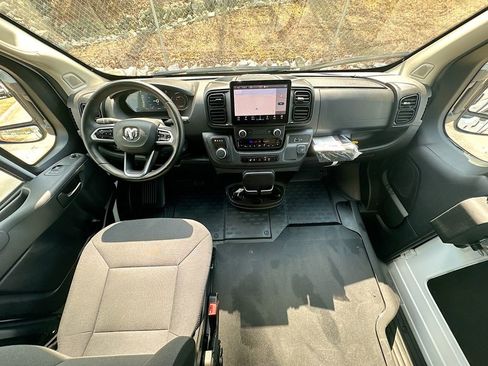 Used 2024 RAM ProMaster 3500 w/ Delivery Van Package image 10