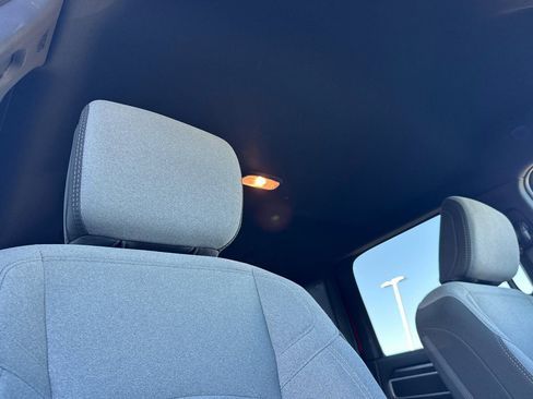 Used 2024 RAM 2500 Big Horn w/ Bed Utility Group image 19