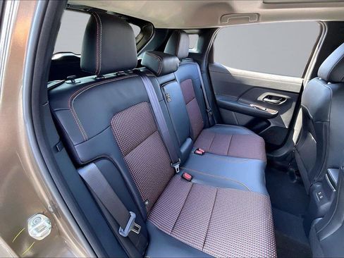 New 2026 Nissan Kicks SR FWD image 10