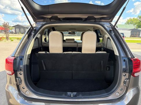 Used 2017 Mitsubishi Outlander SEL AWD/4WD image 15