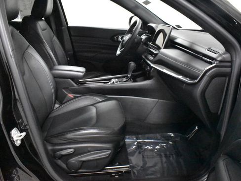 Used 2023 Jeep Compass High Altitude image 13