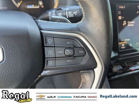 Used 2022 Jeep Grand Cherokee Altitude image 27