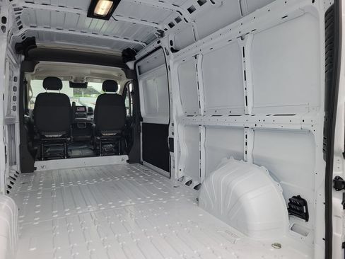New 2026 RAM ProMaster 2500 w/ Convenience Group FWD image 18
