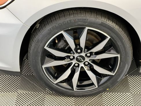 Used 2020 Chevrolet Malibu RS FWD image 9