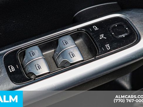Used 2025 Mercedes-Benz C 300 Sedan image 43
