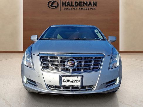 Used 2015 Cadillac XTS Luxury w/ Driver Awareness Package image 2
