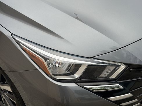 Used 2023 Nissan Versa SV w/ Trunk Package image 31