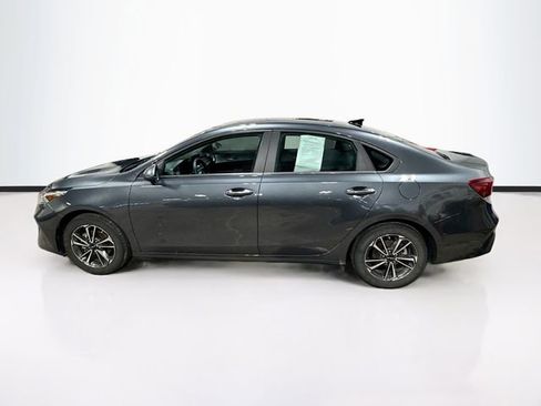 Used 2023 Kia Forte LXS w/ LXS Technology Package image 4