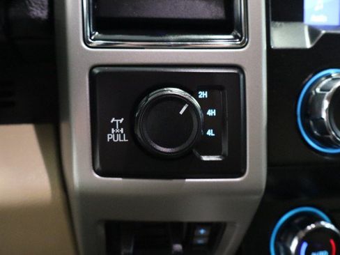 Used 2020 Ford F250 Lariat w/ Lariat Value Package AWD/4WD image 43