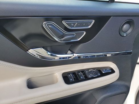 New 2026 Lincoln Corsair Reserve image 19