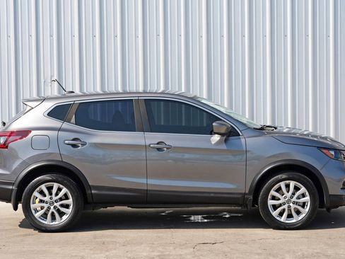 Used 2021 Nissan Rogue Sport S image 46