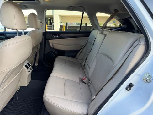 Used 2016 Subaru Outback 3.6R Limited image 23